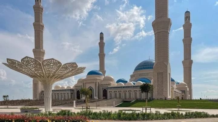 Astana Grand Mosque (Nur-Sultan Grand Mosque), photo 1