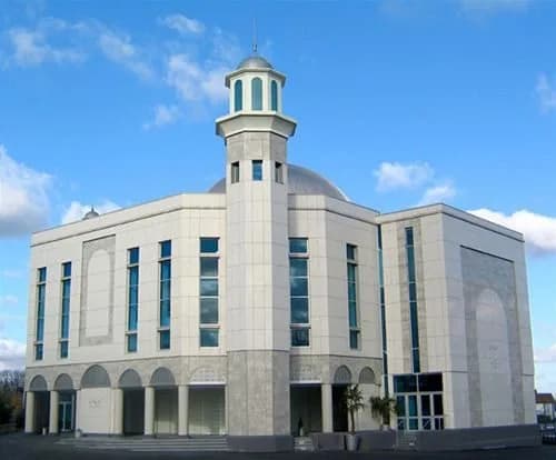 Baitul Futuh Mosque, photo 1