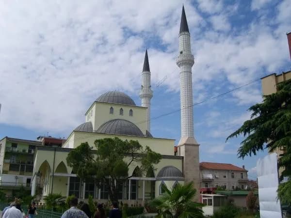 Parrucë Mosque, photo 1