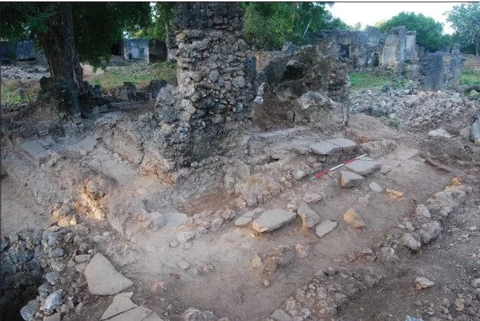 Ruins of Songo Mnara: Songo Mnara Central Mosque, photo 2