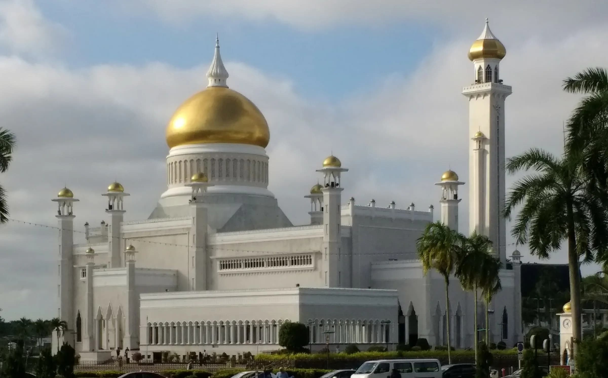 Sultan Omar Ali Saifuddin Mosque, photo 2