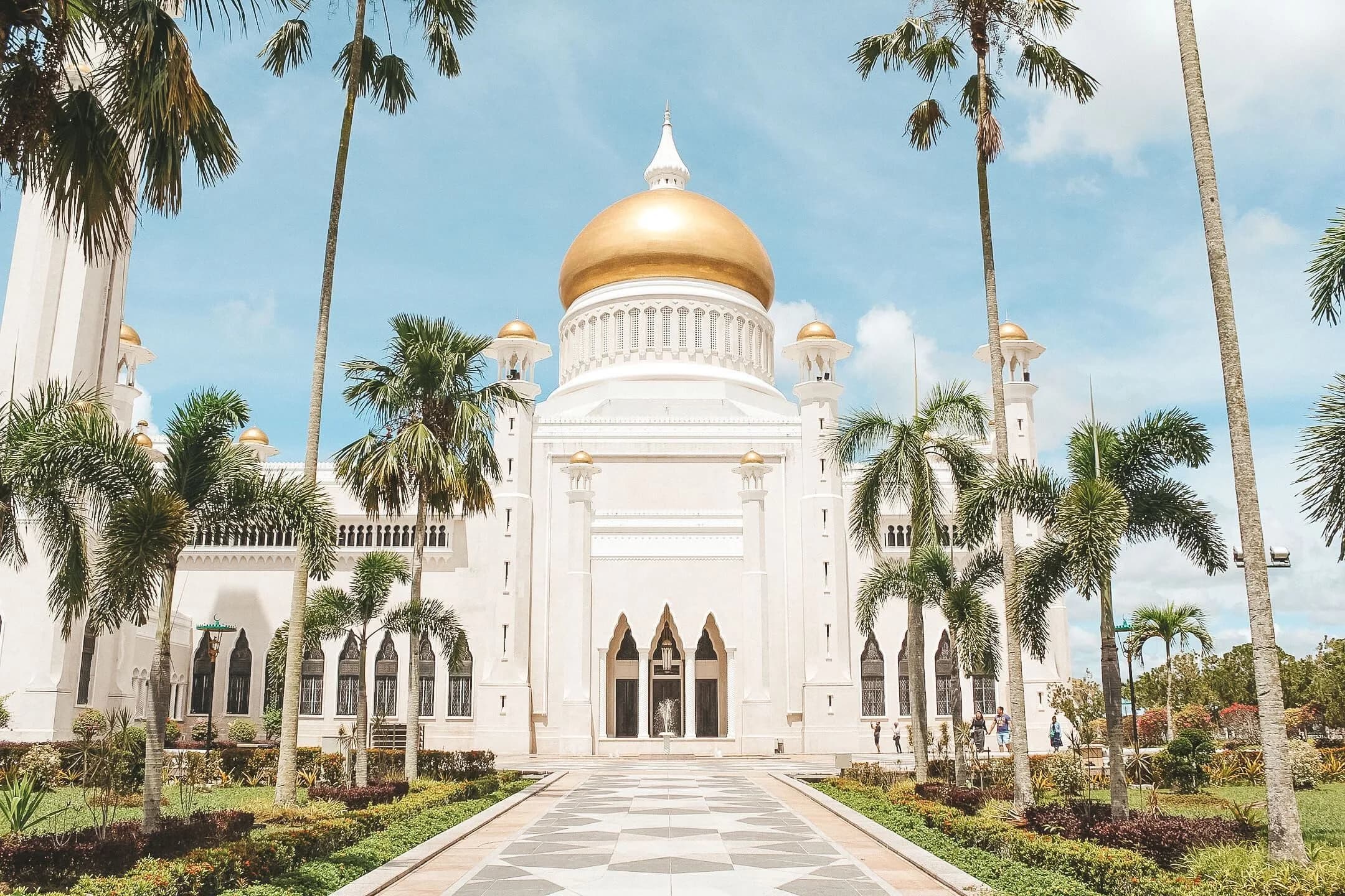 Sultan Omar Ali Saifuddin Mosque, photo 4