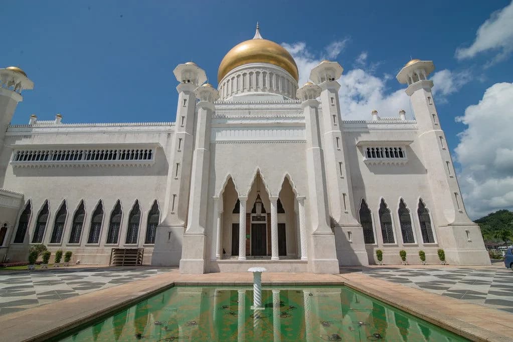 Sultan Omar Ali Saifuddin Mosque, photo 5