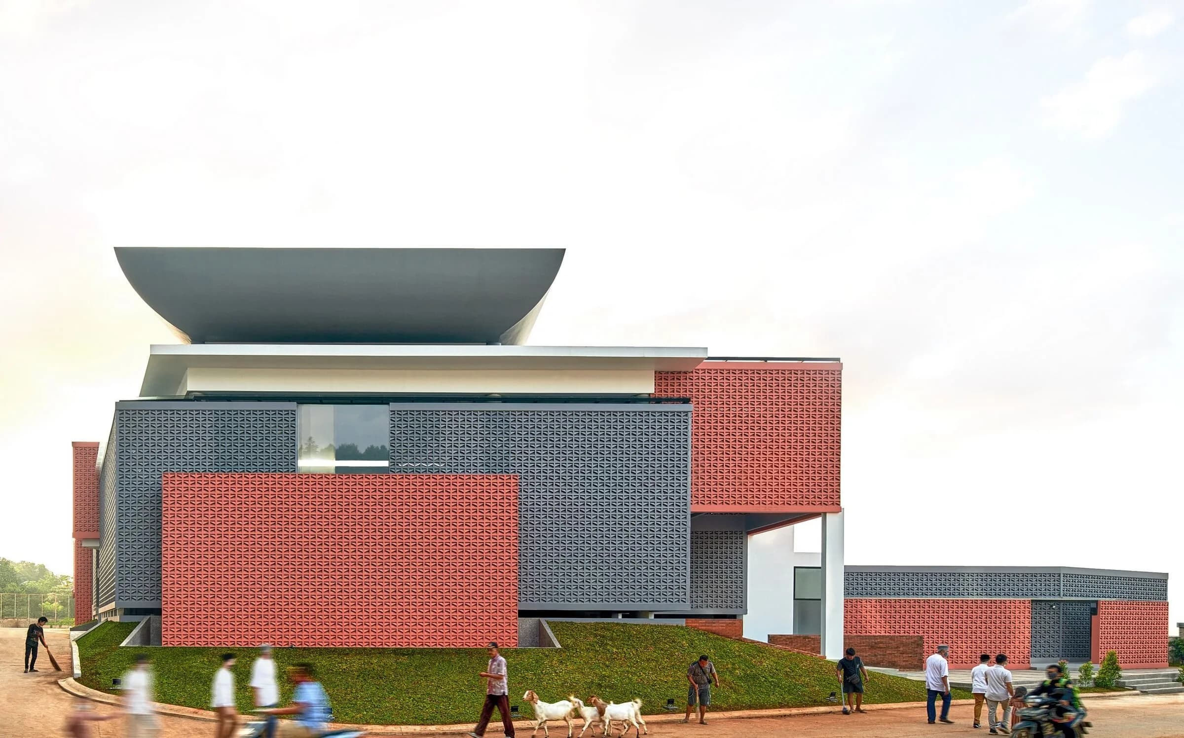 Bioclimatic Community Mosque of Pamulang, photo 1