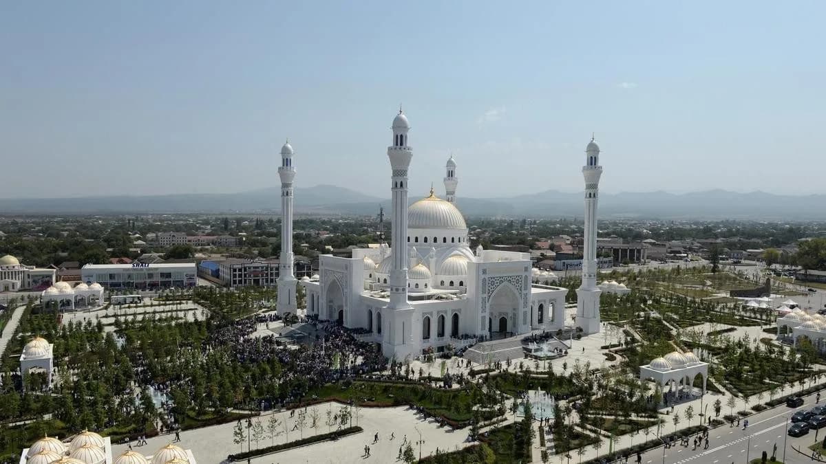 Chechnya Mosque (Pride of Muslims Mosque), photo 3