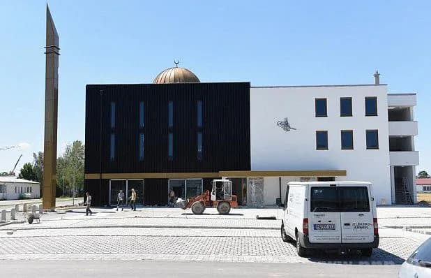 Deggendorf Central Mosque (Deggendorf Selimiye Mosque), photo 1