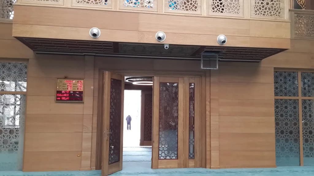 Kartal Dragos Kahramanlar Mosque (Heroes Mosque), photo 4