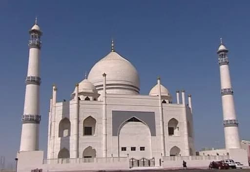 Siddiqa Fatima Mosque, photo 1