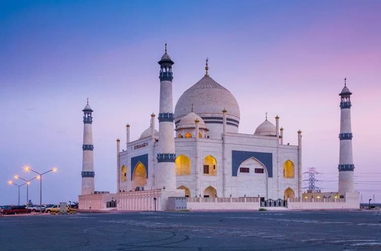 Siddiqa Fatima Mosque, photo 7