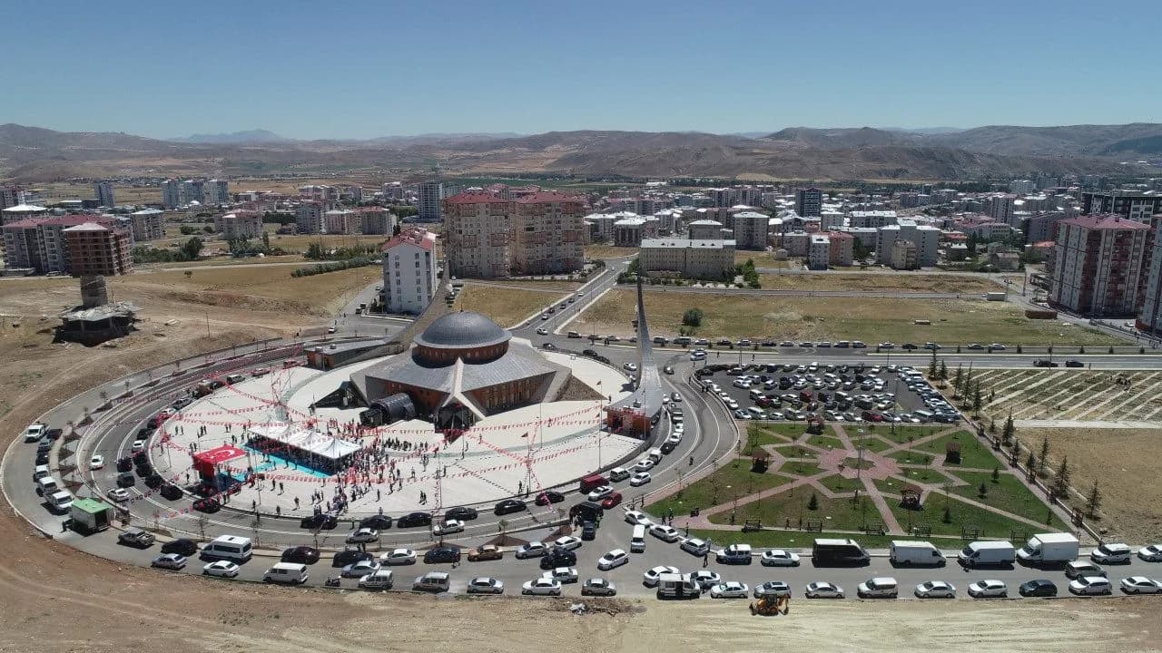 Ay-Yıldız Mosque, Sivas (Star and Crescent Mosque), photo 2