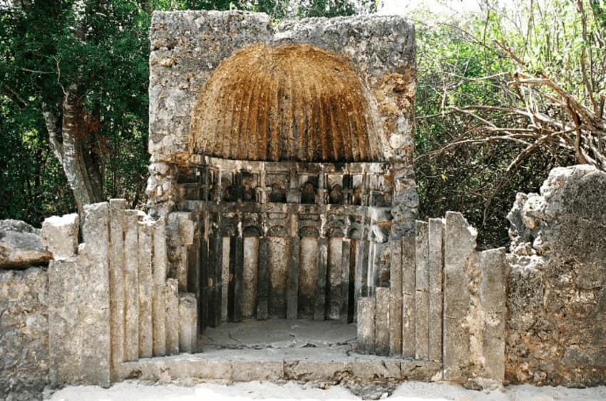 Ruins of Songo Mnara: Songo Mnara Northeast Mosque, photo 2
